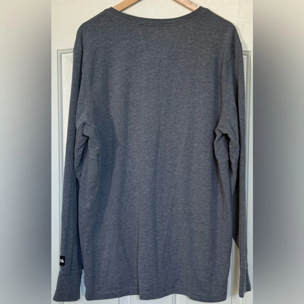 The North Face XXL Heather Gray Long Sleeve Henley Shirt — Soft & Casual Comfort